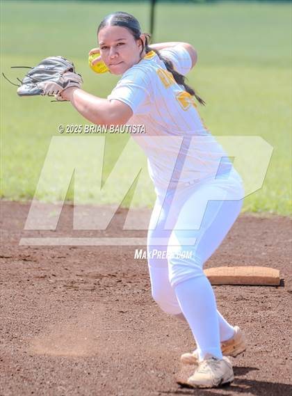Thumbnail 3 in Nanakuli @ Leilehua photogallery.