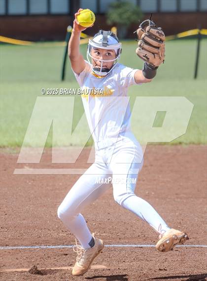 Thumbnail 1 in Nanakuli @ Leilehua photogallery.