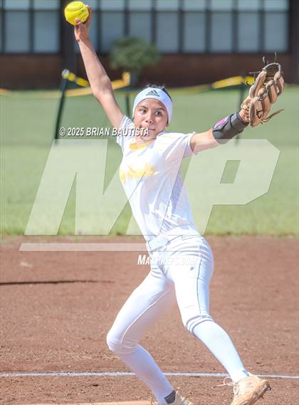 Thumbnail 2 in Nanakuli @ Leilehua photogallery.