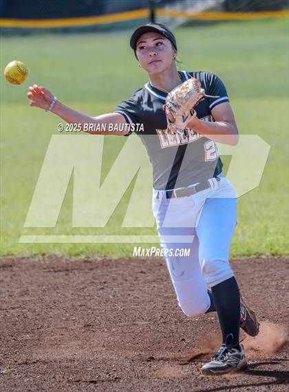 Thumbnail 2 in Nanakuli @ Leilehua photogallery.