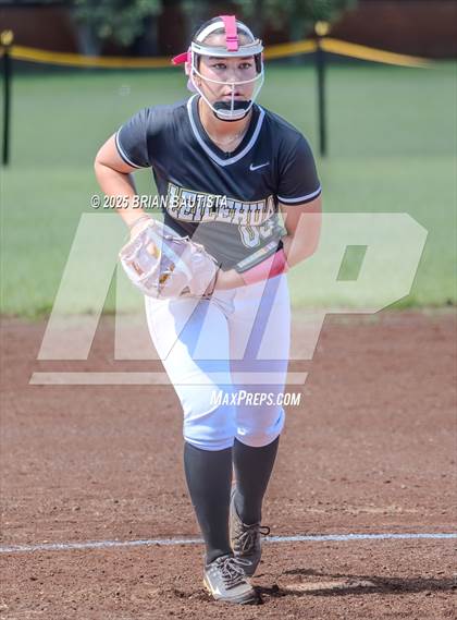 Thumbnail 2 in Nanakuli @ Leilehua photogallery.