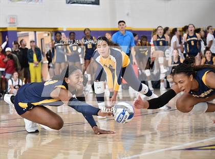 Thumbnail 1 in Cathedral Catholic vs. Prestonwood Christian (Durango Fall Classic) photogallery.