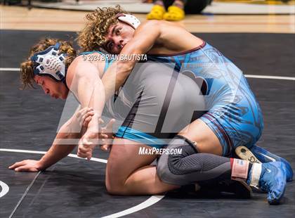 Thumbnail 1 in HHSAA State Championships photogallery.
