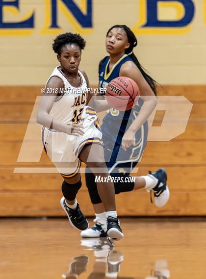 Thumbnail 2 in E.E. Smith vs. Jack Britt (Cumberland County Schools Basketball Holiday Classic) photogallery.