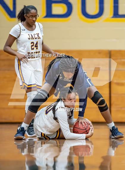 Thumbnail 3 in E.E. Smith vs. Jack Britt (Cumberland County Schools Basketball Holiday Classic) photogallery.