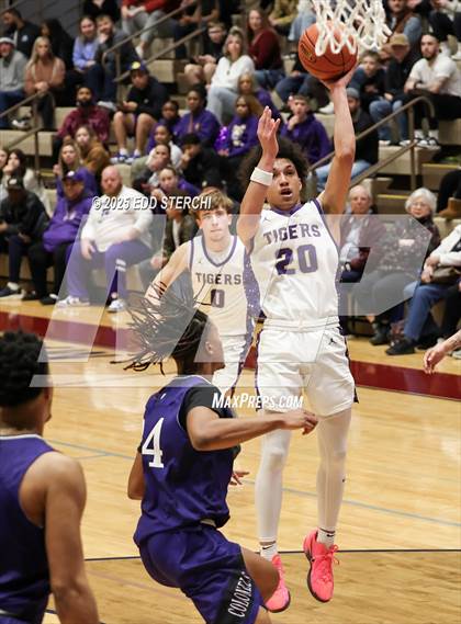 Thumbnail 3 in Caverna vs. Bardstown (KHSAA 5th Region Tournament) photogallery.