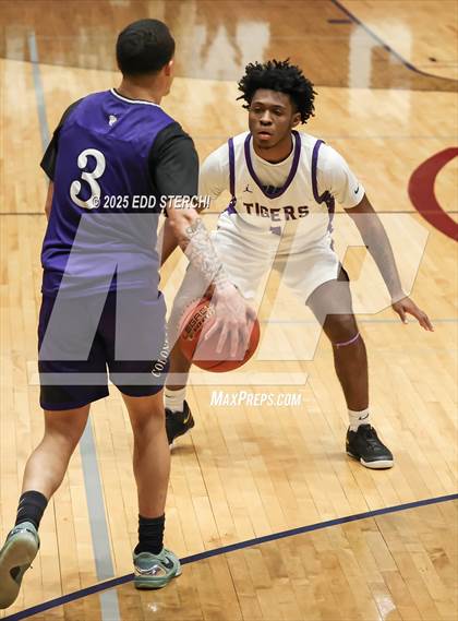 Thumbnail 3 in Caverna vs. Bardstown (KHSAA 5th Region Tournament) photogallery.
