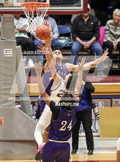 Thumbnail 3 in Caverna vs. Bardstown (KHSAA 5th Region Tournament) photogallery.