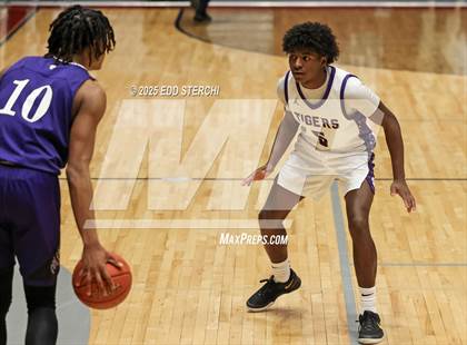 Thumbnail 1 in Caverna vs. Bardstown (KHSAA 5th Region Tournament) photogallery.