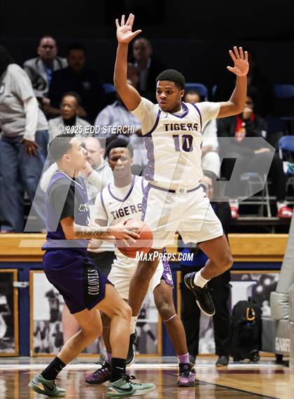 Thumbnail 1 in Caverna vs. Bardstown (KHSAA 5th Region Tournament) photogallery.