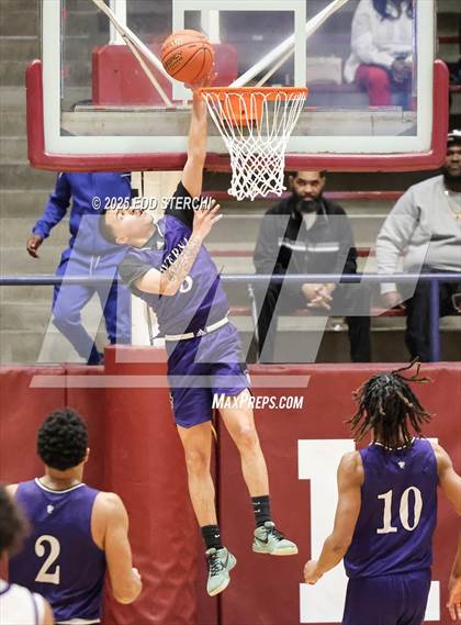 Thumbnail 2 in Caverna vs. Bardstown (KHSAA 5th Region Tournament) photogallery.