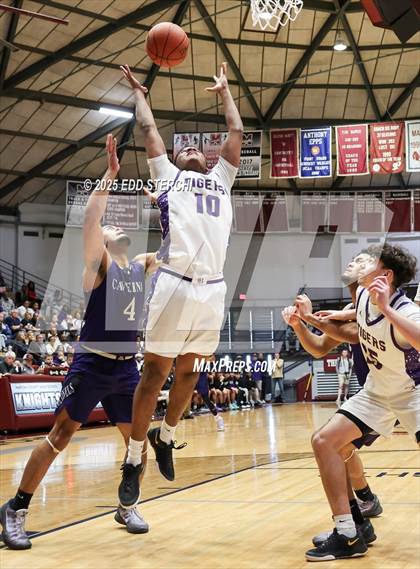 Thumbnail 2 in Caverna vs. Bardstown (KHSAA 5th Region Tournament) photogallery.