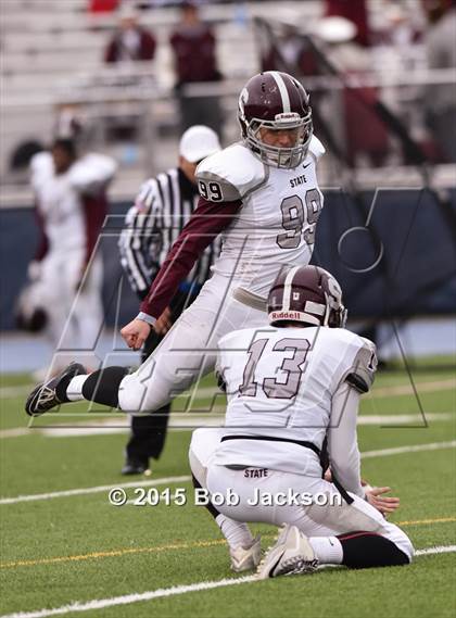 Thumbnail 1 in McDowell vs. State College (PIAA Class 4A 1st Round) photogallery.