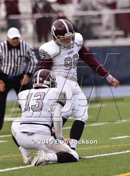 Thumbnail 2 in McDowell vs. State College (PIAA Class 4A 1st Round) photogallery.