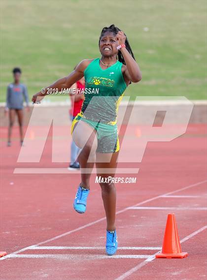 Thumbnail 1 in Bojangles Track and Field Classic (Girls Field Events) photogallery.