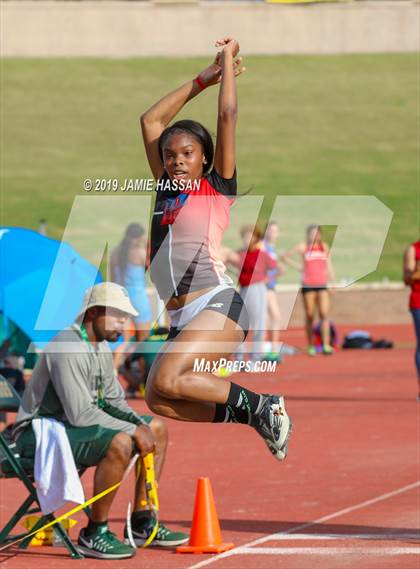 Thumbnail 1 in Bojangles Track and Field Classic (Girls Field Events) photogallery.
