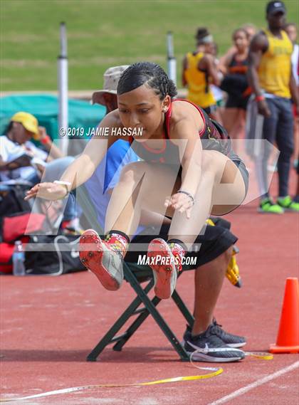 Thumbnail 1 in Bojangles Track and Field Classic (Girls Field Events) photogallery.
