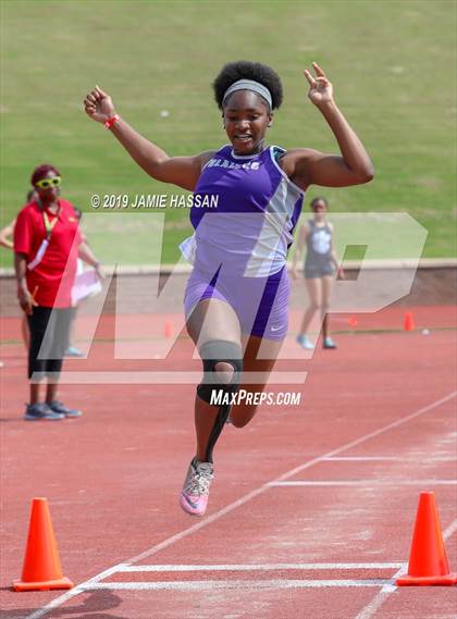 Thumbnail 3 in Bojangles Track and Field Classic (Girls Field Events) photogallery.