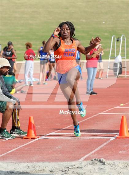 Thumbnail 1 in Bojangles Track and Field Classic (Girls Field Events) photogallery.