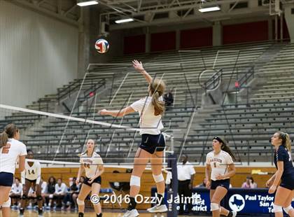 Thumbnail 1 in Brennan vs. Madison photogallery.