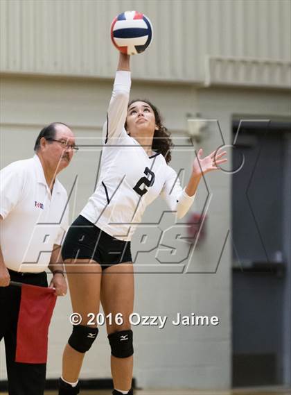 Thumbnail 3 in Brennan vs. Madison photogallery.