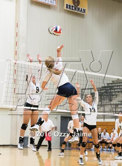 Thumbnail 1 in Brennan vs. Madison photogallery.