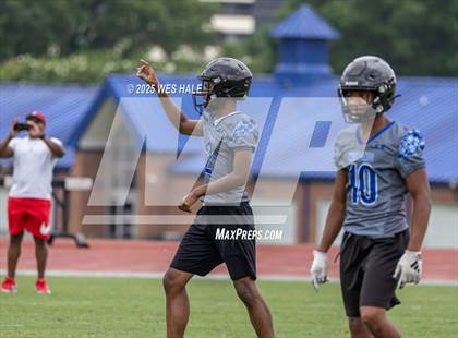 Thumbnail 1 in Germantown vs Overton (U of Memphis 7v7) photogallery.