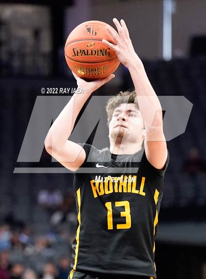 Thumbnail 2 in Foothill vs. Elk Grove (CIF State DII Final) photogallery.