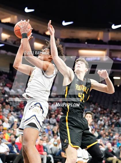 Thumbnail 2 in Foothill vs. Elk Grove (CIF State DII Final) photogallery.