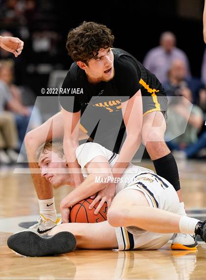 Thumbnail 3 in Foothill vs. Elk Grove (CIF State DII Final) photogallery.