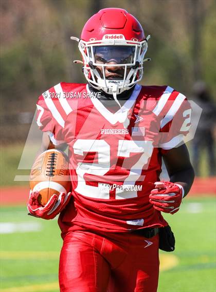 Thumbnail 2 in St. John's vs. St. John's Prep photogallery.