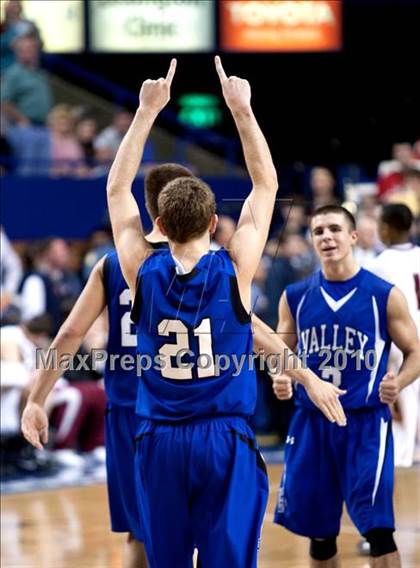 Thumbnail 1 in Ballard vs. Shelby Valley (KHSAA Sweet 16 Final) photogallery.