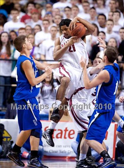 Thumbnail 1 in Ballard vs. Shelby Valley (KHSAA Sweet 16 Final) photogallery.