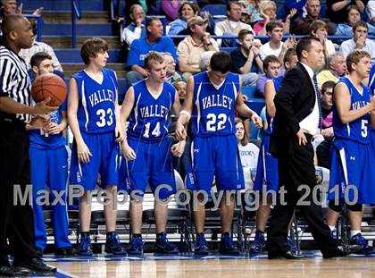 Thumbnail 3 in Ballard vs. Shelby Valley (KHSAA Sweet 16 Final) photogallery.