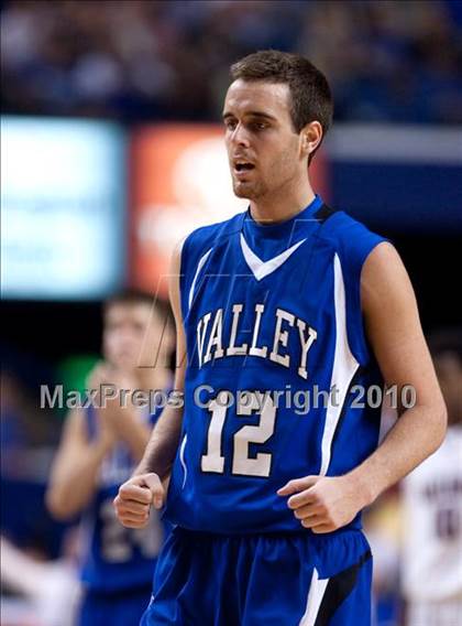 Thumbnail 3 in Ballard vs. Shelby Valley (KHSAA Sweet 16 Final) photogallery.