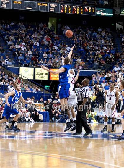 Thumbnail 2 in Ballard vs. Shelby Valley (KHSAA Sweet 16 Final) photogallery.