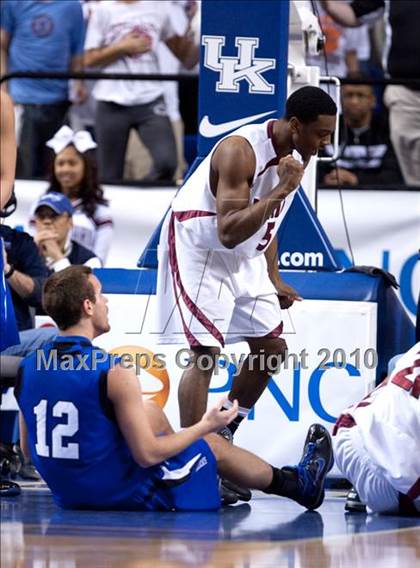 Thumbnail 2 in Ballard vs. Shelby Valley (KHSAA Sweet 16 Final) photogallery.