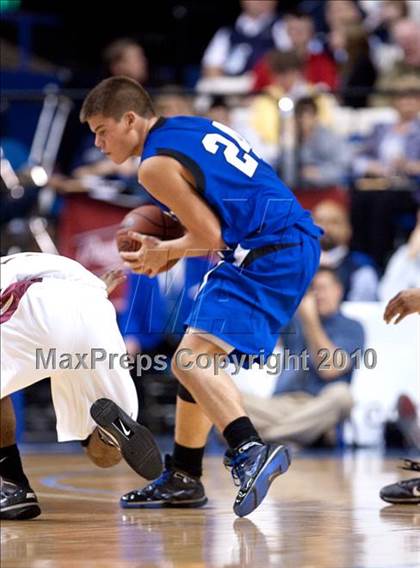 Thumbnail 2 in Ballard vs. Shelby Valley (KHSAA Sweet 16 Final) photogallery.