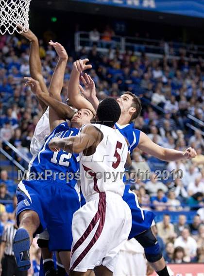 Thumbnail 3 in Ballard vs. Shelby Valley (KHSAA Sweet 16 Final) photogallery.