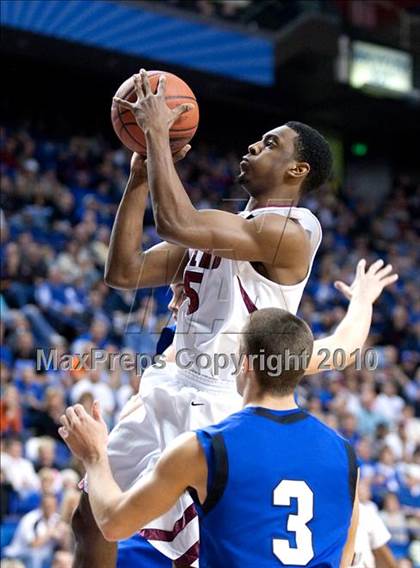 Thumbnail 2 in Ballard vs. Shelby Valley (KHSAA Sweet 16 Final) photogallery.