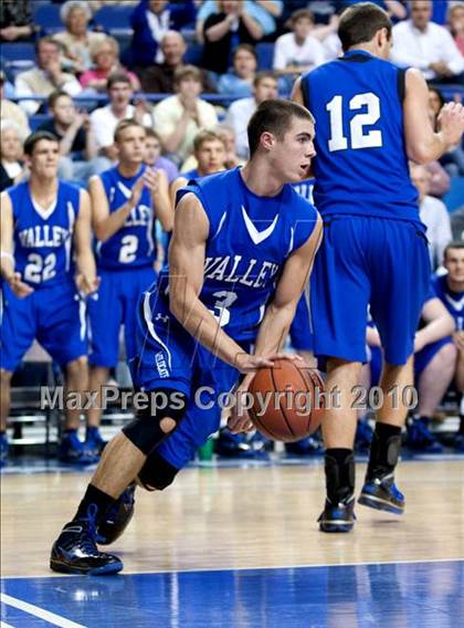 Thumbnail 1 in Ballard vs. Shelby Valley (KHSAA Sweet 16 Final) photogallery.