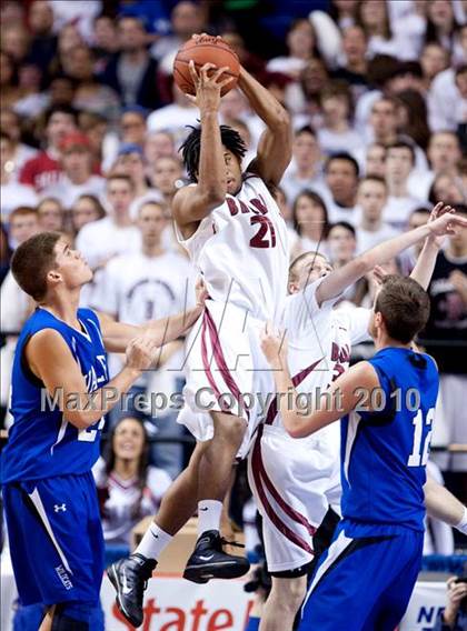 Thumbnail 3 in Ballard vs. Shelby Valley (KHSAA Sweet 16 Final) photogallery.