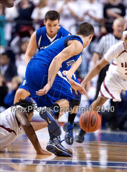 Thumbnail 2 in Ballard vs. Shelby Valley (KHSAA Sweet 16 Final) photogallery.