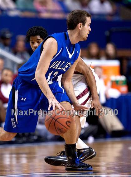 Thumbnail 3 in Ballard vs. Shelby Valley (KHSAA Sweet 16 Final) photogallery.