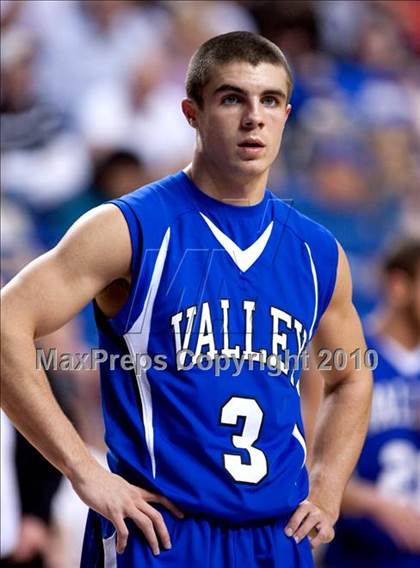 Thumbnail 1 in Ballard vs. Shelby Valley (KHSAA Sweet 16 Final) photogallery.