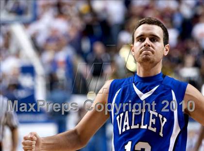 Thumbnail 2 in Ballard vs. Shelby Valley (KHSAA Sweet 16 Final) photogallery.