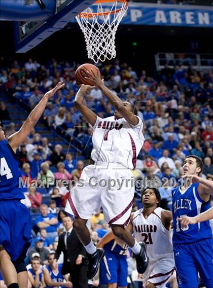 Thumbnail 2 in Ballard vs. Shelby Valley (KHSAA Sweet 16 Final) photogallery.