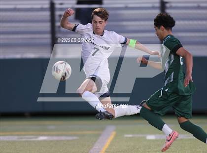 Thumbnail 3 in Bellarmine College Prep @ De La Salle (CIF NorCal D1 Semifinal) photogallery.