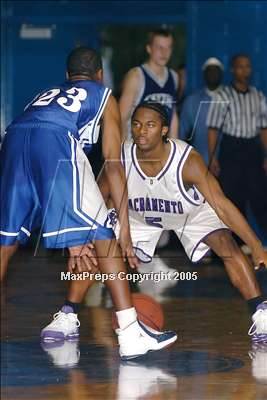 Thumbnail 1 in Center vs. Sacramento (Hoops for Hungry) photogallery.