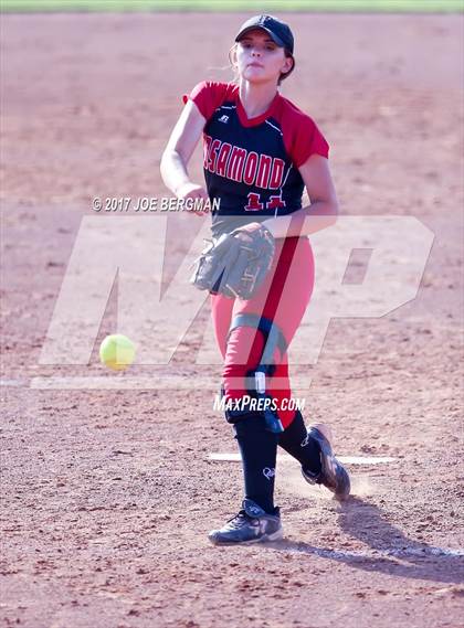 Thumbnail 1 in Coalinga vs. Rosamond (CIF CS D5 Final) photogallery.